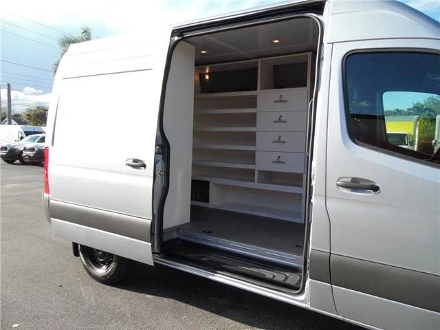 2025 Mercedes-Benz VS30 Sprinter - Image 13 of 21
