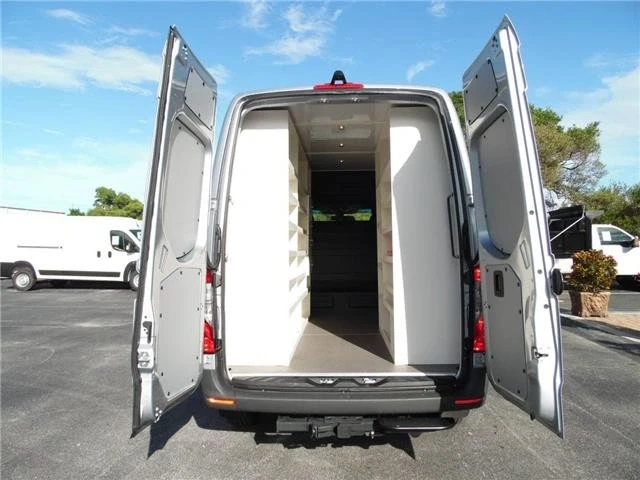 2025 Mercedes-Benz VS30 Sprinter - Image 10 of 21