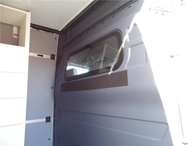 2025 Mercedes-Benz VS30 Sprinter - Image 17 of 21