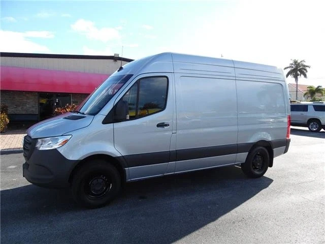 2025 Mercedes-Benz VS30 Sprinter - Image 3 of 21