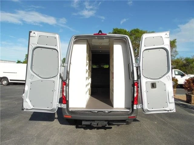 2025 Mercedes-Benz VS30 Sprinter - Image 9 of 21