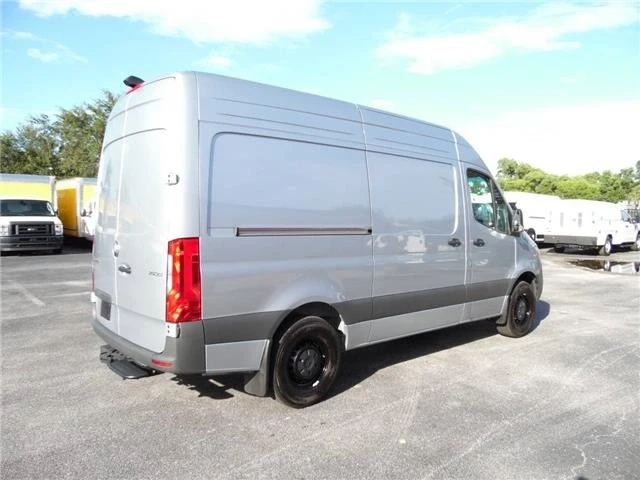 2025 Mercedes-Benz VS30 Sprinter - Image 4 of 21