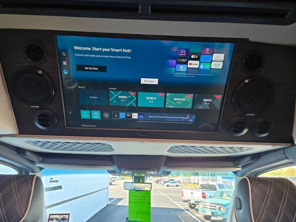 2025 Mercedes-Benz VS30 Sprinter - Image 12 of 21