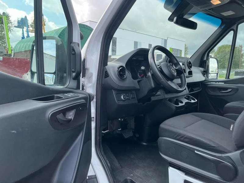 2025 Mercedes-Benz VS30 Sprinter - Image 13 of 20