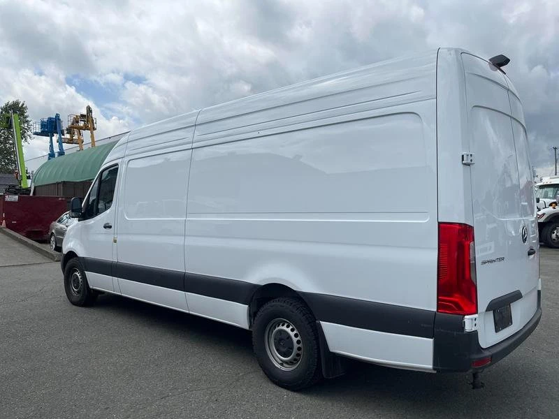 2025 Mercedes-Benz VS30 Sprinter - Image 2 of 20