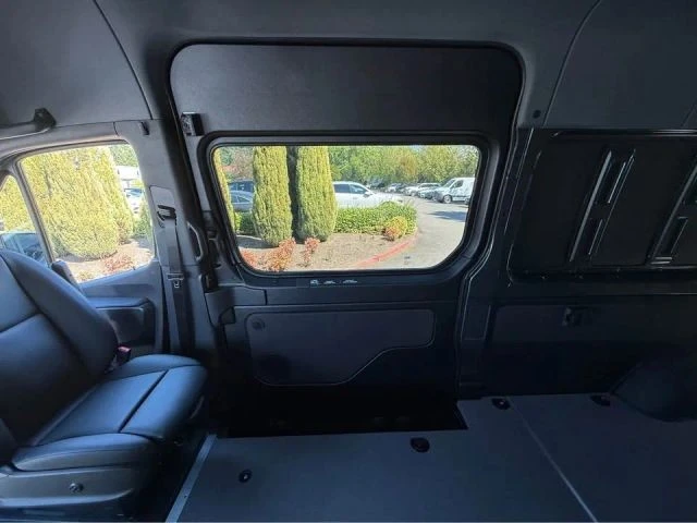 2025 Mercedes-Benz VS30 Sprinter - Image 7 of 11