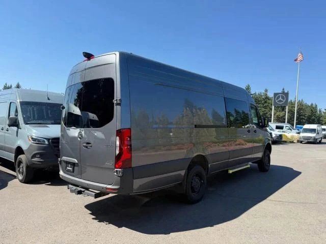 2025 Mercedes-Benz VS30 Sprinter - Image 6 of 11