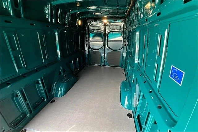 2025 Mercedes-Benz VS30 Sprinter - Image 13 of 18