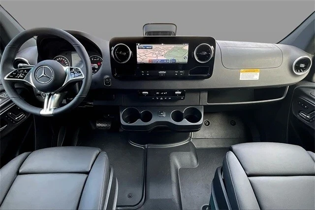 2025 Mercedes-Benz VS30 Sprinter - Image 7 of 18