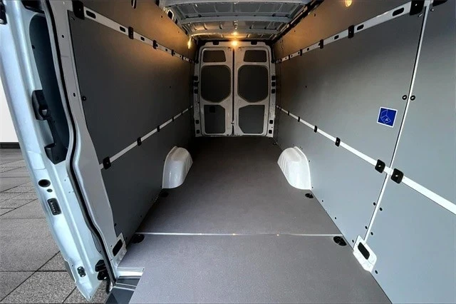 2025 Mercedes-Benz VS30 Sprinter - Image 13 of 18