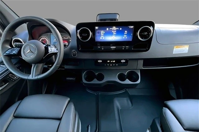 2025 Mercedes-Benz VS30 Sprinter - Image 7 of 12