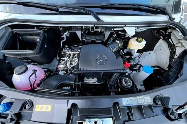 2025 Mercedes-Benz VS30 Sprinter - Image 14 of 18