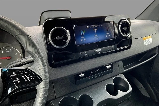 2025 Mercedes-Benz VS30 Sprinter - Image 10 of 12