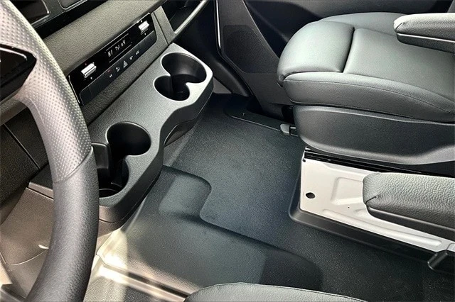 2025 Mercedes-Benz VS30 Sprinter - Image 11 of 12