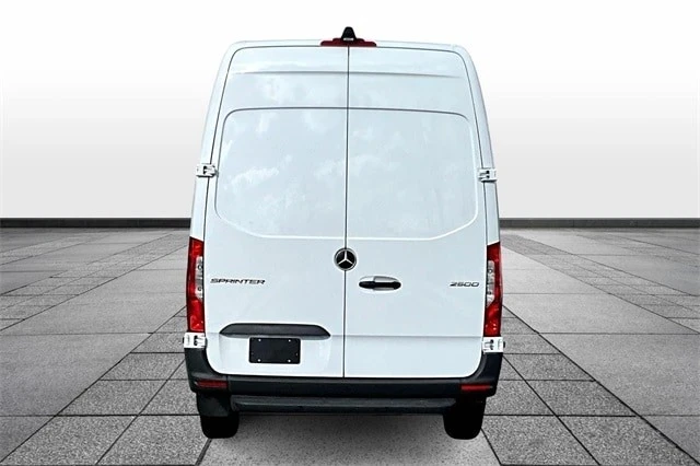 2025 Mercedes-Benz VS30 Sprinter - Image 5 of 12