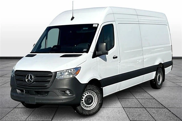 2025 Mercedes-Benz VS30 Sprinter - Image 2 of 12