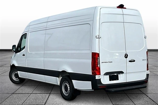 2025 Mercedes-Benz VS30 Sprinter - Image 4 of 12