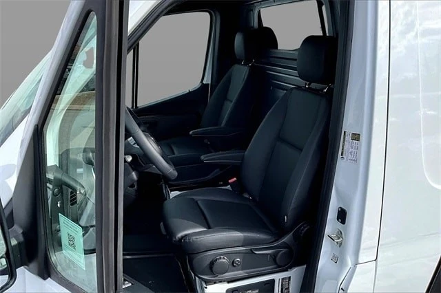 2025 Mercedes-Benz VS30 Sprinter - Image 12 of 12
