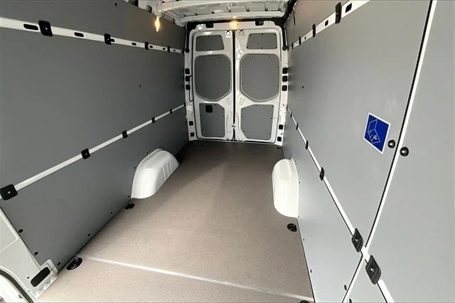 2025 Mercedes-Benz VS30 Sprinter - Image 13 of 18