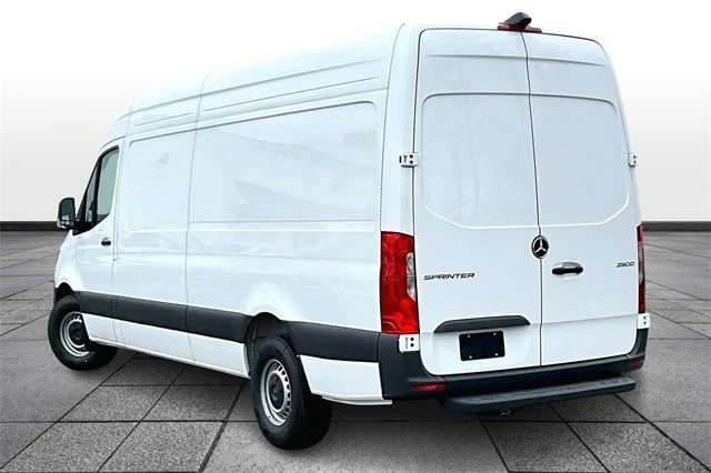 2025 Mercedes-Benz VS30 Sprinter - Image 4 of 18
