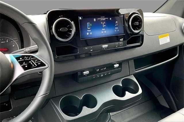 2025 Mercedes-Benz VS30 Sprinter - Image 10 of 18