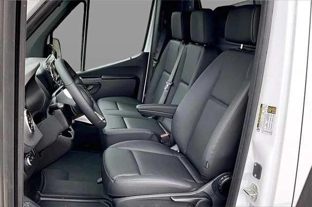 2025 Mercedes-Benz VS30 Sprinter - Image 12 of 18
