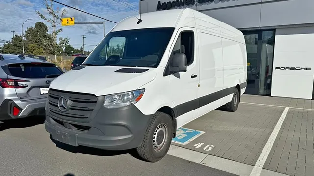 2025 Mercedes-Benz Sprinter 2500 High Roof