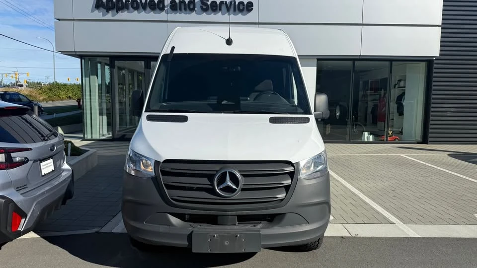 2025 Mercedes-Benz VS30 Sprinter - Image 2 of 5