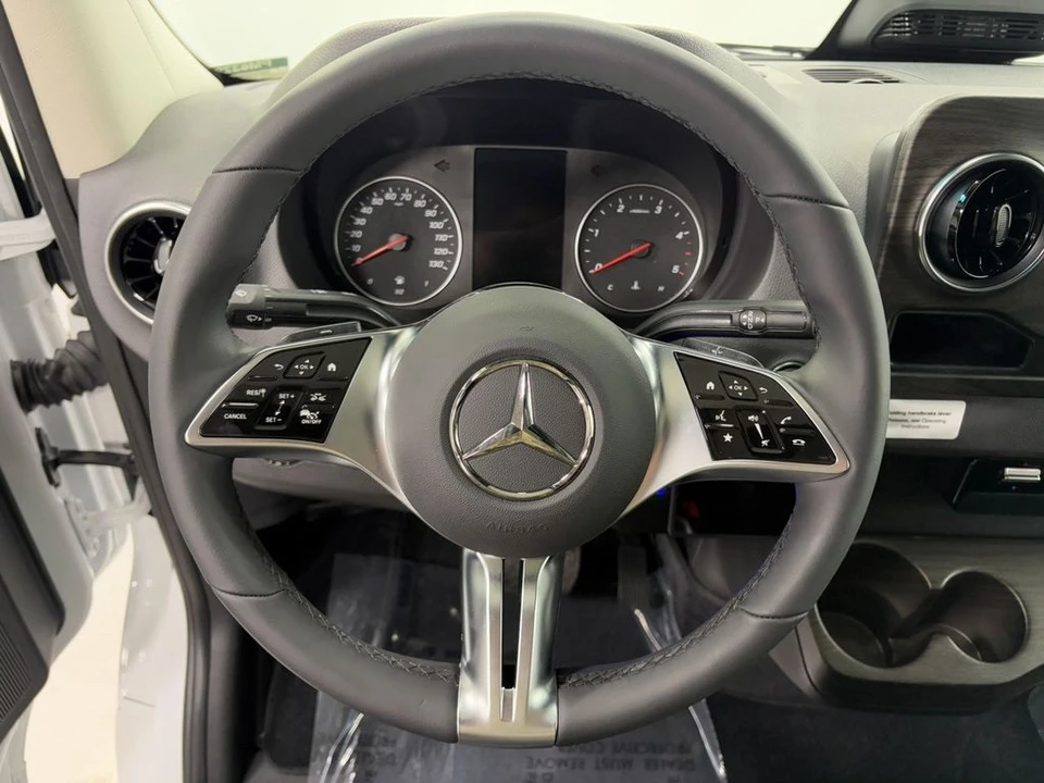2025 Mercedes-Benz VS30 Sprinter - Image 12 of 21