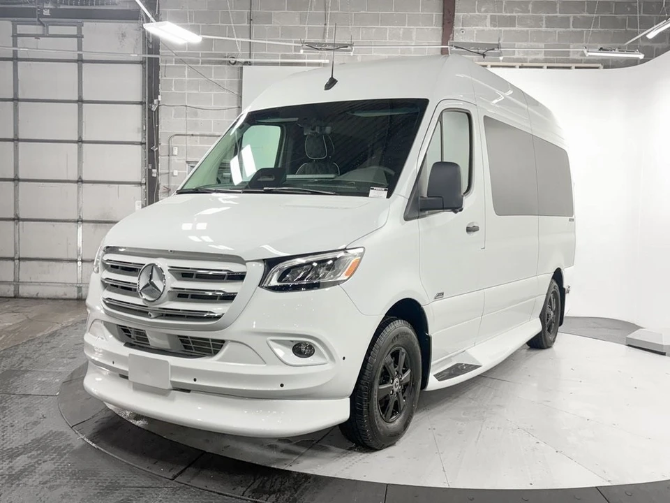 2025 Mercedes-Benz VS30 Sprinter - Image 3 of 21