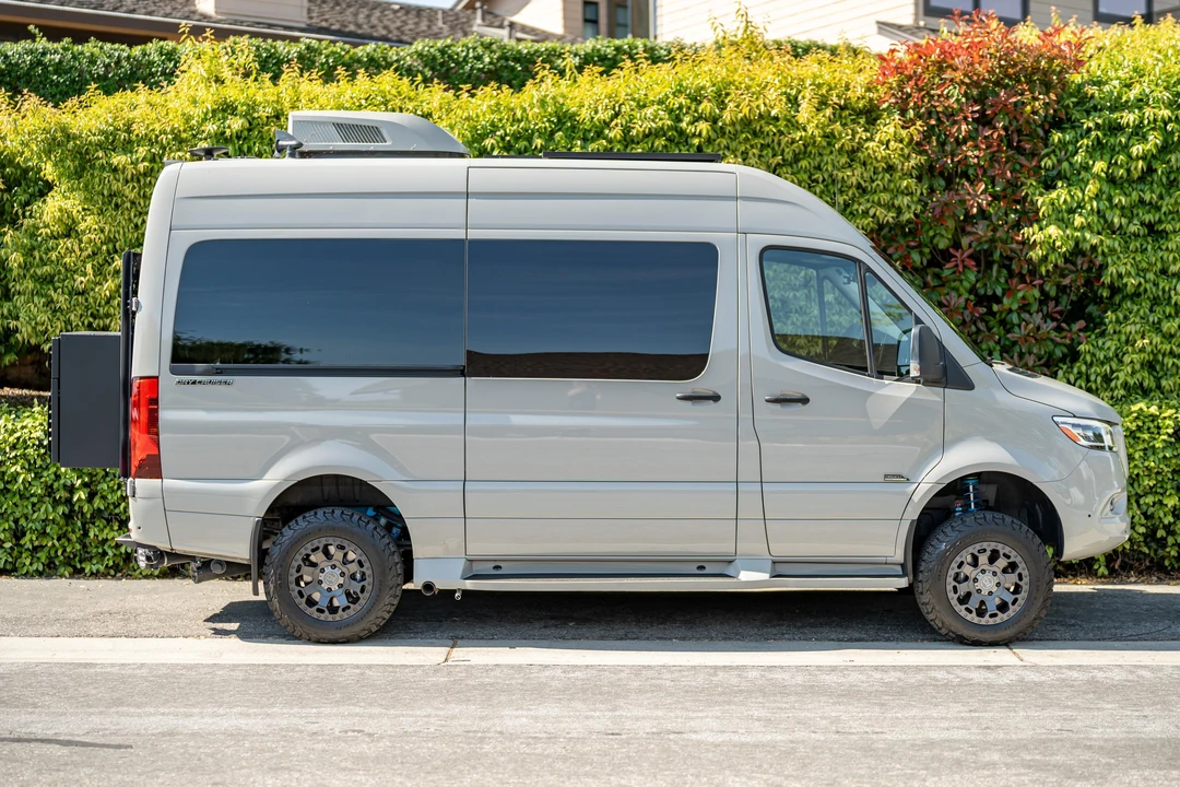2023 Mercedes-Benz VS30 Sprinter - Image 3 of 31