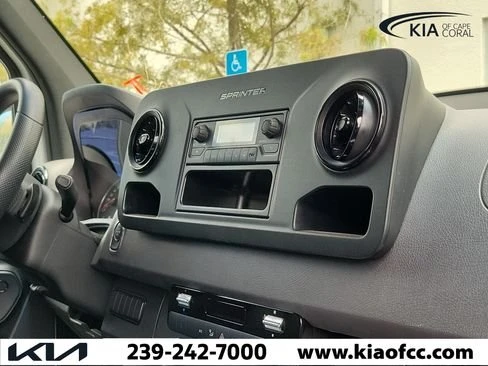 2025 Mercedes-Benz VS30 Sprinter - Image 10 of 11