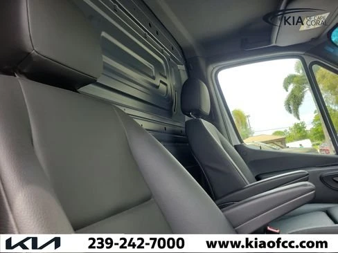 2025 Mercedes-Benz VS30 Sprinter - Image 9 of 11