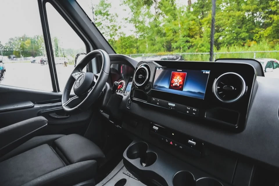 2025 Mercedes-Benz VS30 Sprinter - Image 13 of 19