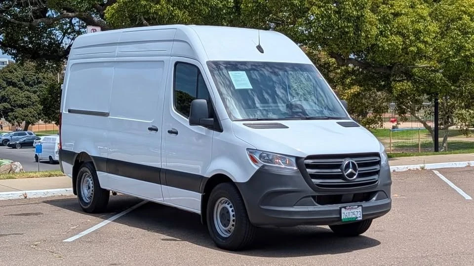 2025 Mercedes-Benz VS30 Sprinter - Image 4 of 14