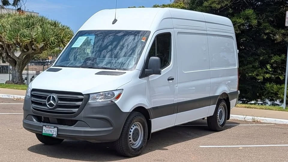 2025 Mercedes-Benz VS30 Sprinter - Image 6 of 14