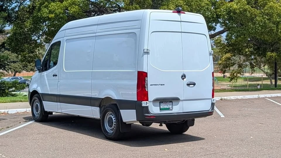 2025 Mercedes-Benz VS30 Sprinter - Image 11 of 14
