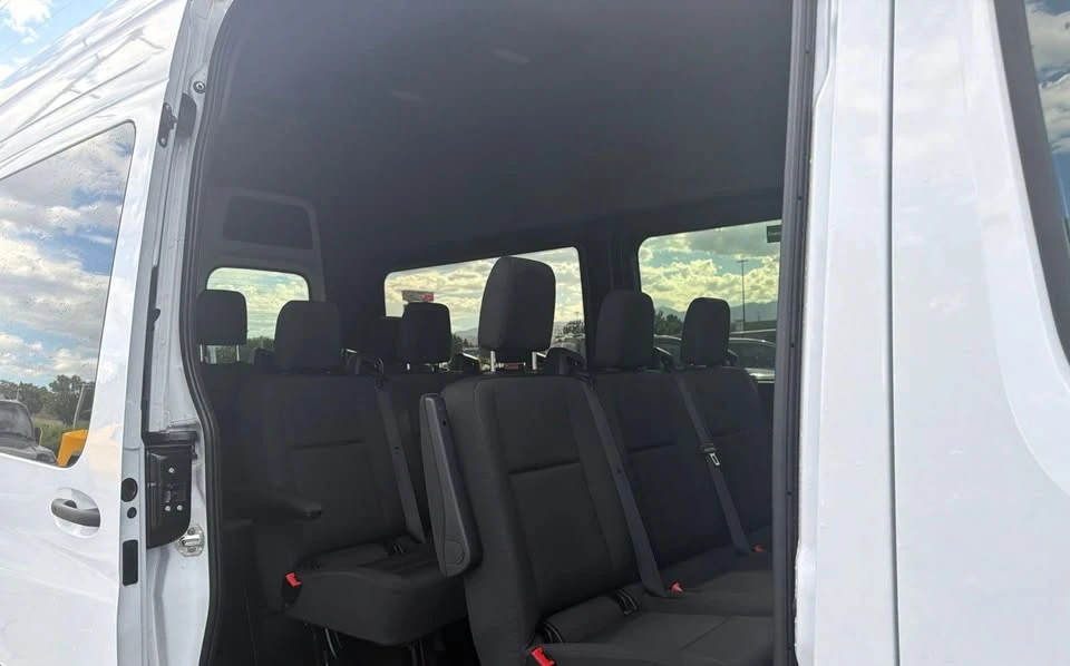 2025 Mercedes-Benz VS30 Sprinter - Image 9 of 10