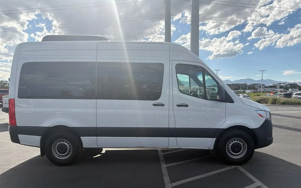 2025 Mercedes-Benz VS30 Sprinter - Image 2 of 10