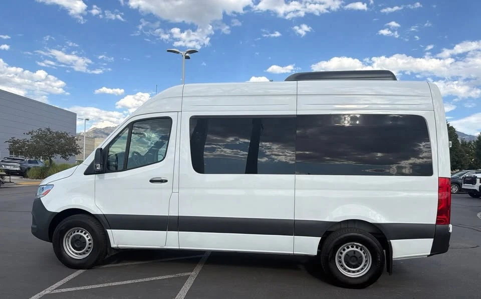 2025 Mercedes-Benz VS30 Sprinter - Image 6 of 10