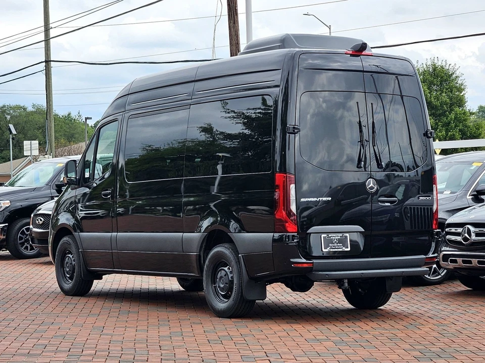 2025 Mercedes-Benz VS30 Sprinter - Image 5 of 12