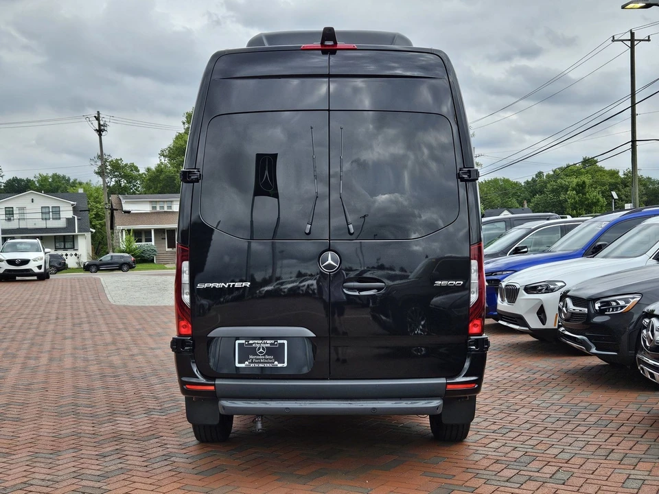 2025 Mercedes-Benz VS30 Sprinter - Image 6 of 12