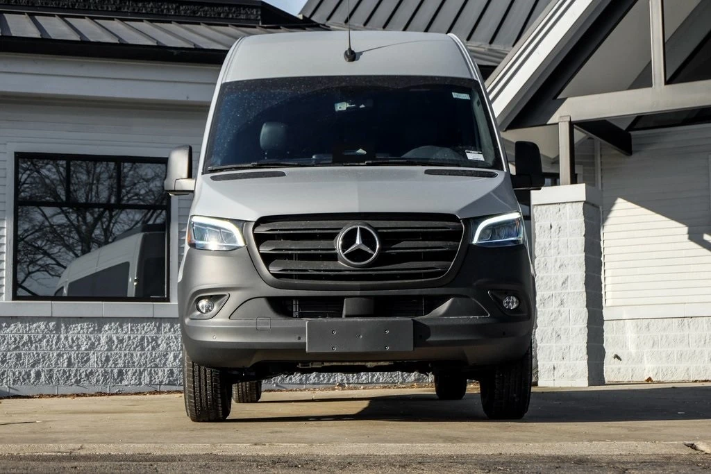 2025 Mercedes-Benz VS30 Sprinter - Image 6 of 12