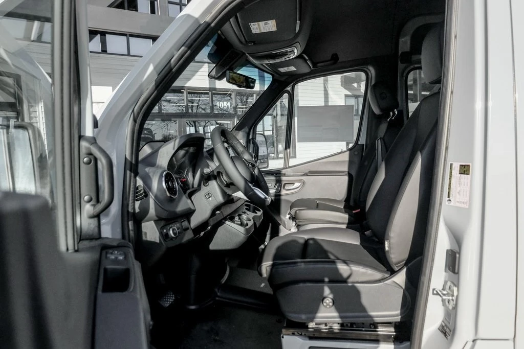 2025 Mercedes-Benz VS30 Sprinter - Image 12 of 12