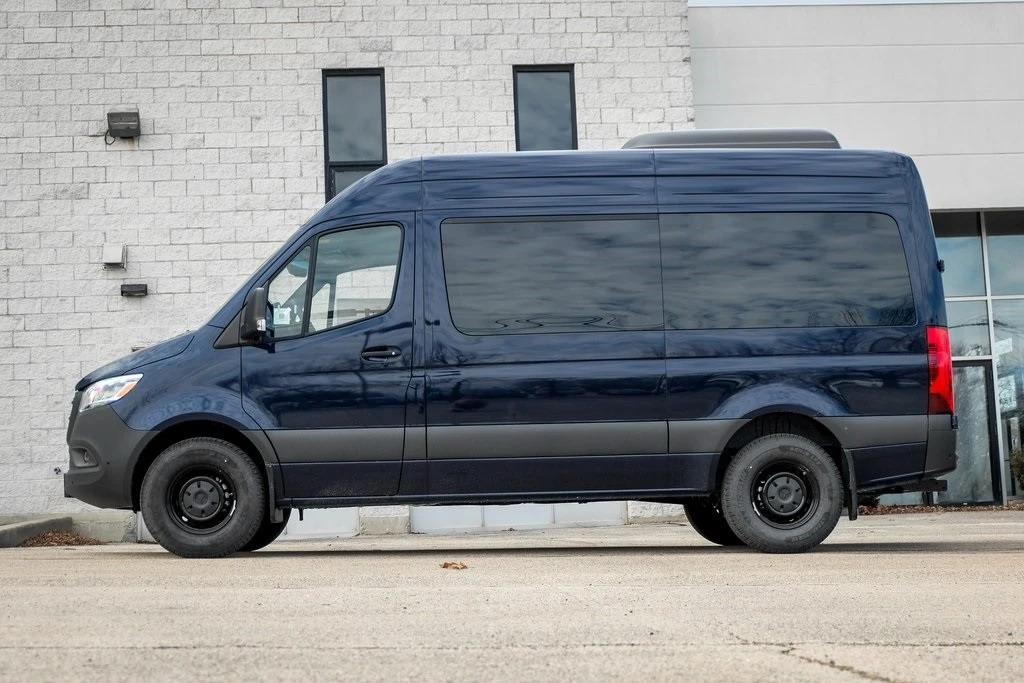2025 Mercedes-Benz VS30 Sprinter - Image 4 of 12