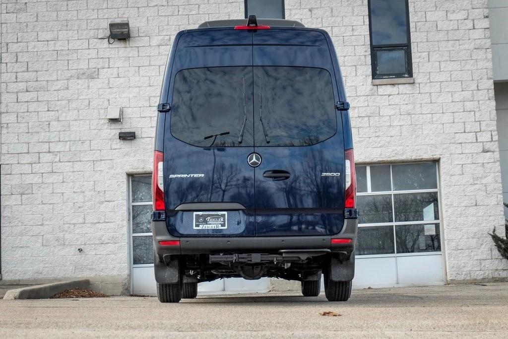 2025 Mercedes-Benz VS30 Sprinter - Image 9 of 12