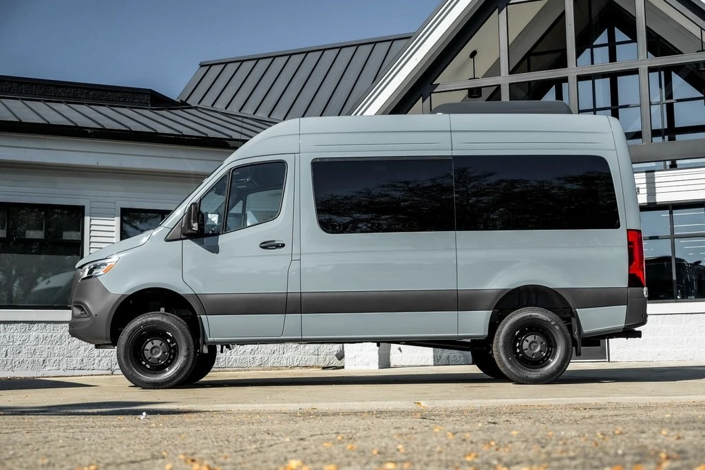 2025 Mercedes-Benz VS30 Sprinter - Image 3 of 21