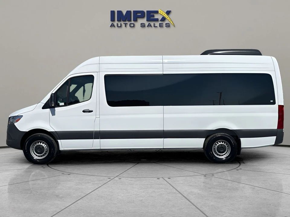 2025 Mercedes-Benz VS30 Sprinter - Image 2 of 12