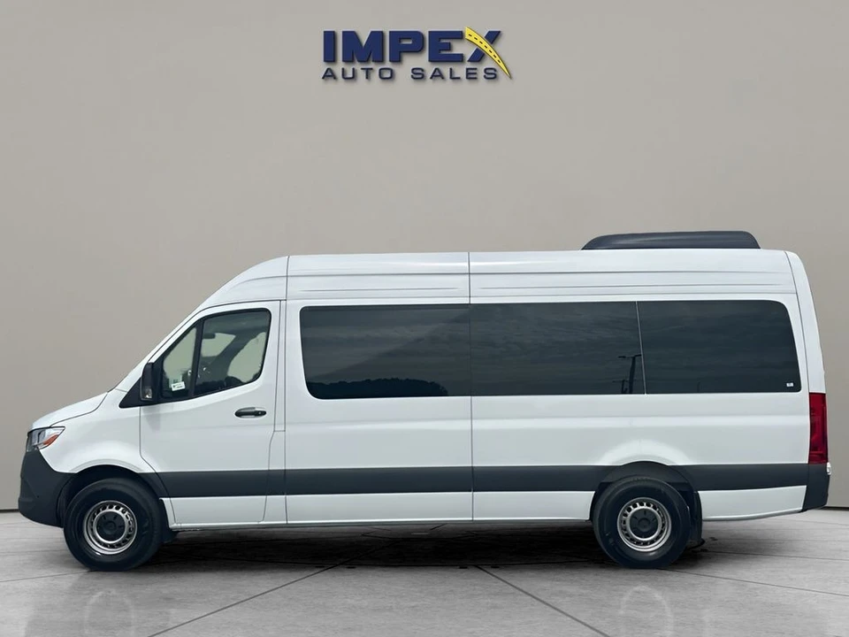 2025 Mercedes-Benz VS30 Sprinter - Image 2 of 12