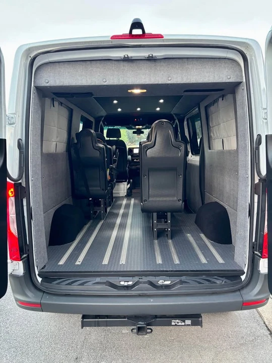 2025 Mercedes-Benz VS30 Sprinter - Image 12 of 14